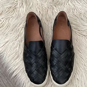 NEW Frye Black Ivy Herache Woven Leather Slip-Ons size 10 Never worn